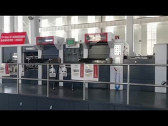 Come completare stampaggio a caldo, taglio a stampo e rimozione dei rifiuti in un solo passo