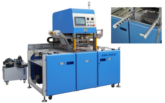 La macchina di stampaggio a caldo automatico industriale raggiunge risultati di stampaggio eccezionali