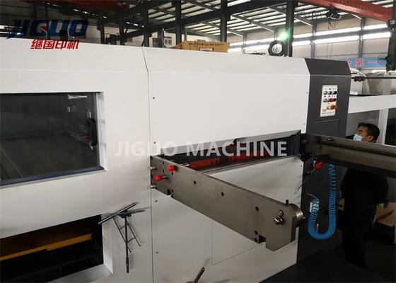 Macchina tagliante del cartone e di piegatura semiautomatica